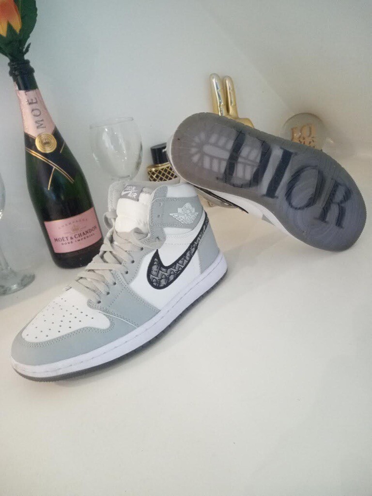 Nike Air Jordan 1 High Dior | Size 7.5 
